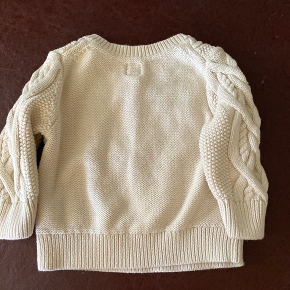 GAP Cream Cable Knit Long Sleeve Sweater Size 12 Months EUC - Picture 3 of 3